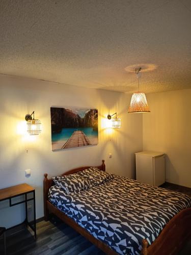 Lassigny House | Grande Chambre Cosy avec Salle de Bain Privative