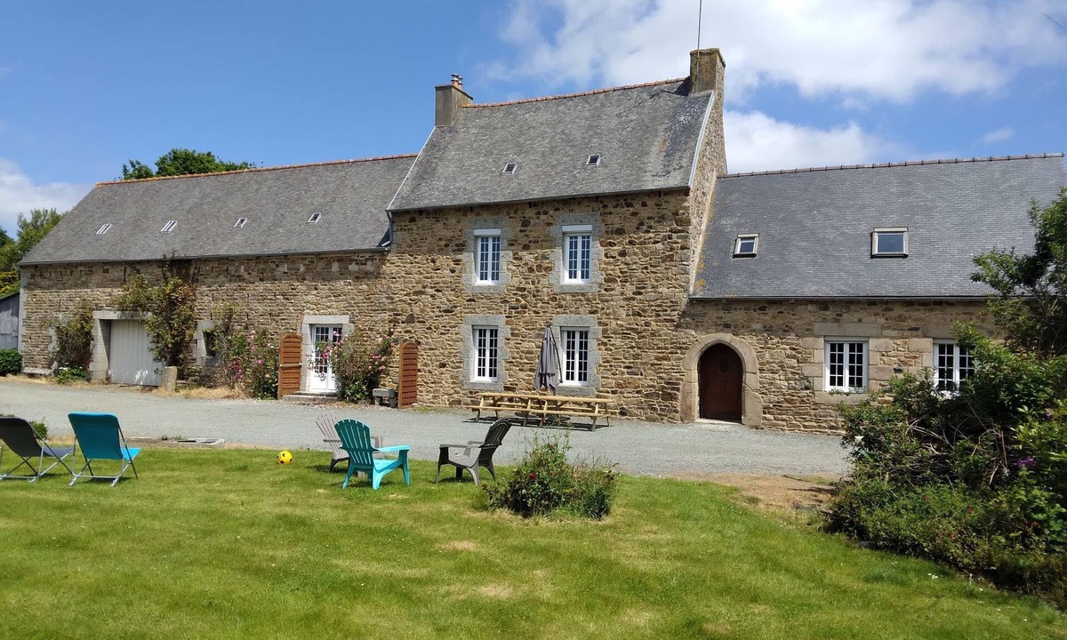 Ploezal House | Grande Longère