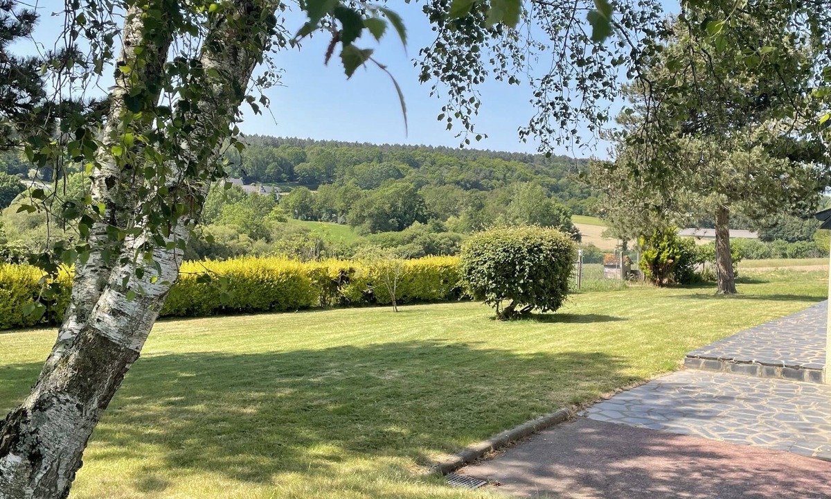 Saint-Laurent-sur-Oust House | Grande Maison Familiale au Vert