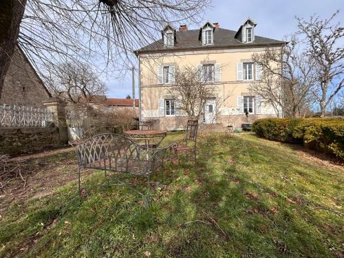 Saint-Oradoux-pres-Crocq House | Grande maison Albuconis