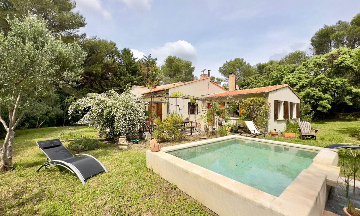 Villeneuve-les-Avignon House | Grande Maison de Caractère en Plein Coeur de la Provence