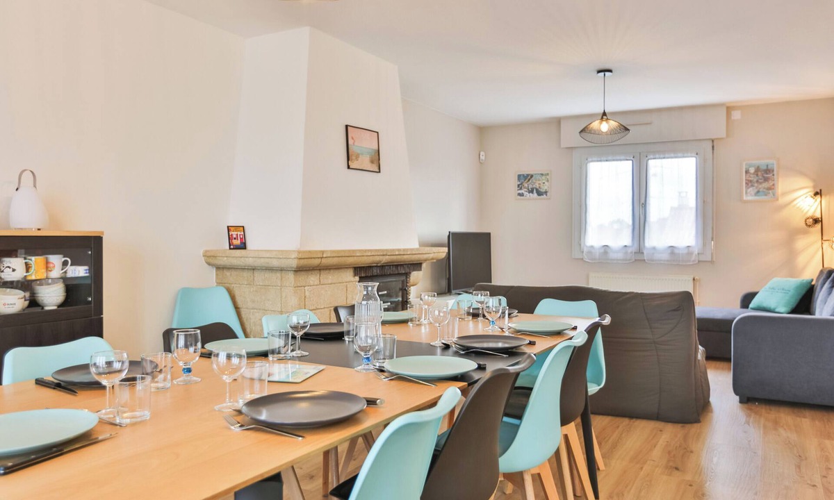 Chateau-d'Olonne House | Grande Maison avec Jardin, Parking, proche de la Plage
