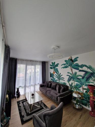 Chelles Villa | Grande maison 22 couchages ideal groupe ,proche Disney 20 min &Paris 30 min