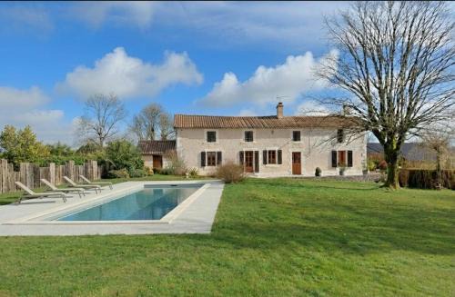 Vausseroux House | Grande maison avec piscine