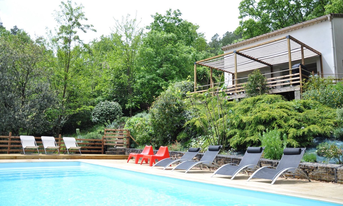 Vagnas House | Grande Maison Avec Piscine au Cœur des Gorges de L'ardèche