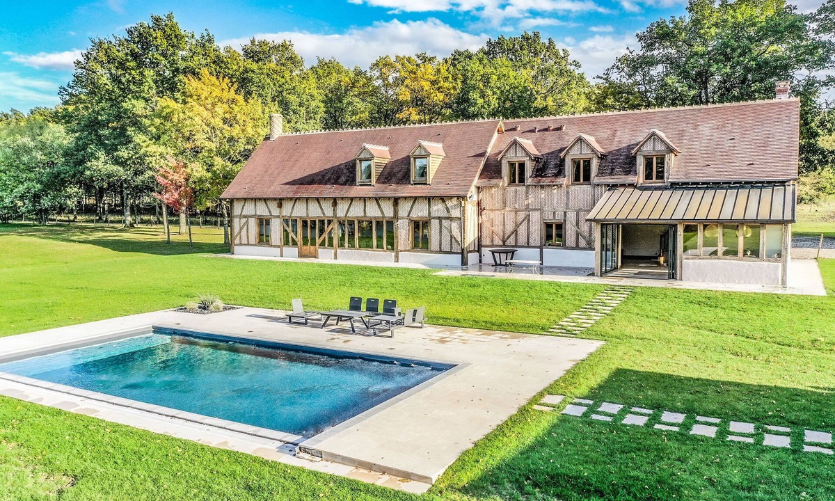 Blancafort House | Grande Maison Dans une Propriété Arborée