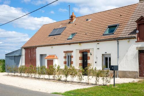 Sandillon House | Grande Maison Familiale située à Sandillon à seulement 15mn d'Orléans - 5 chambres - 8 lits - Maison classée meublé de tourisme 3 étoiles