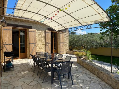 Caumont-sur-Durance Villa | Grande maison provençale cozy, idéale famille et amis - 4 chambres - 9 pers