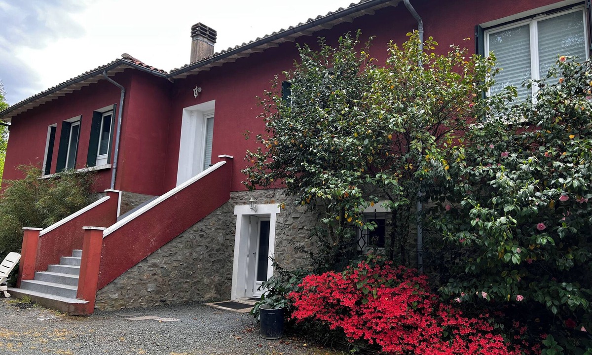Chantonnay House | Grande Maison Pour Groupe Familial ou Amical