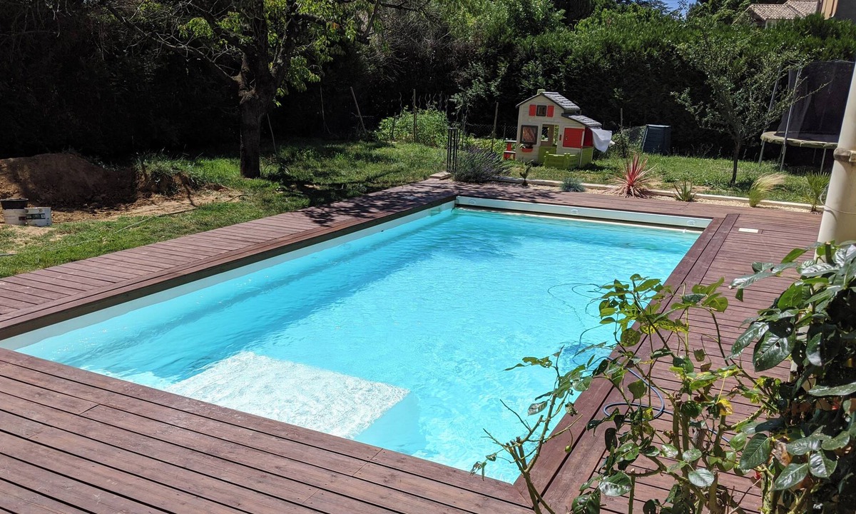Venejan Villa | Grande Villa Avec Piscine Pour Vacances Réussies