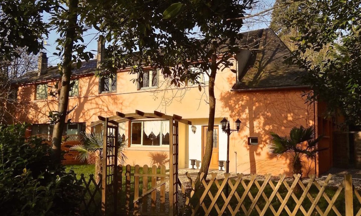 Tournon-Saint-Pierre House | GRANDGITETOURAINE