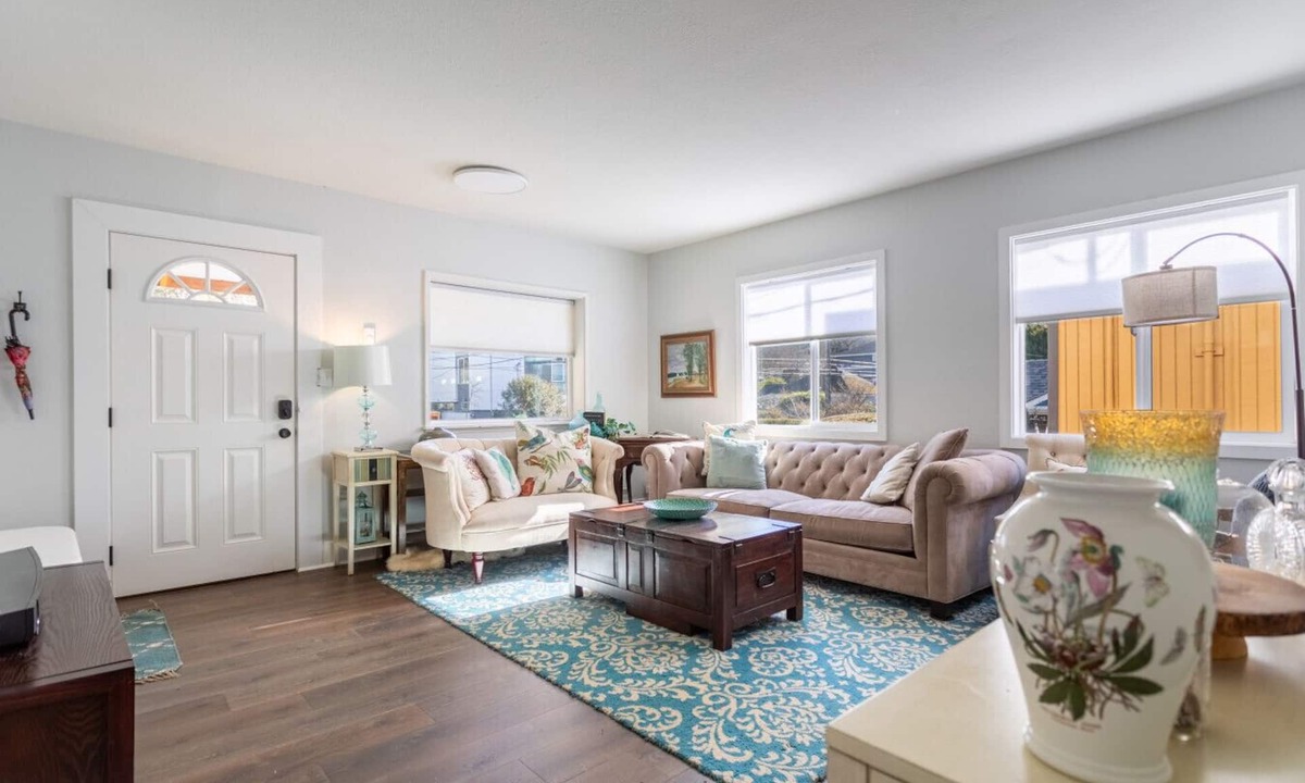 Washington Park Apartment | Grandmillennial-Style | UW Cap Hill | EV Charging