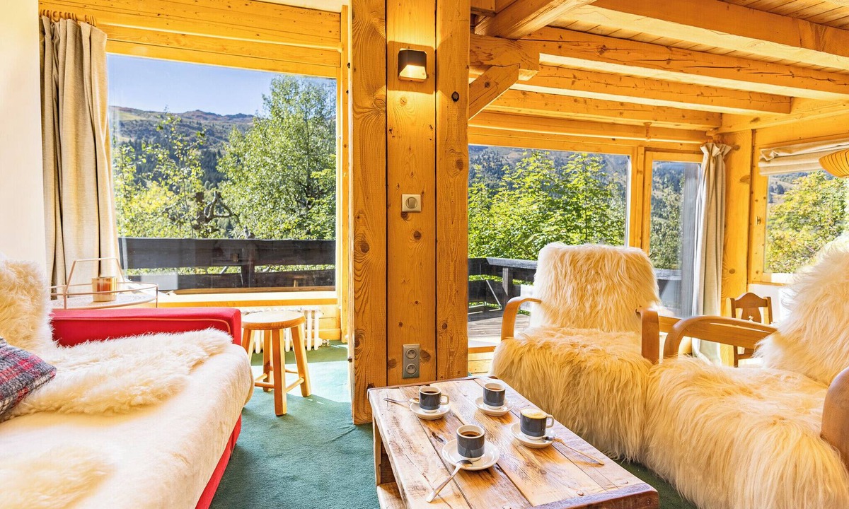 Meribel Centre Apartment | Grands Sorbiers #14 - 4 guests - Ski in - Ski out