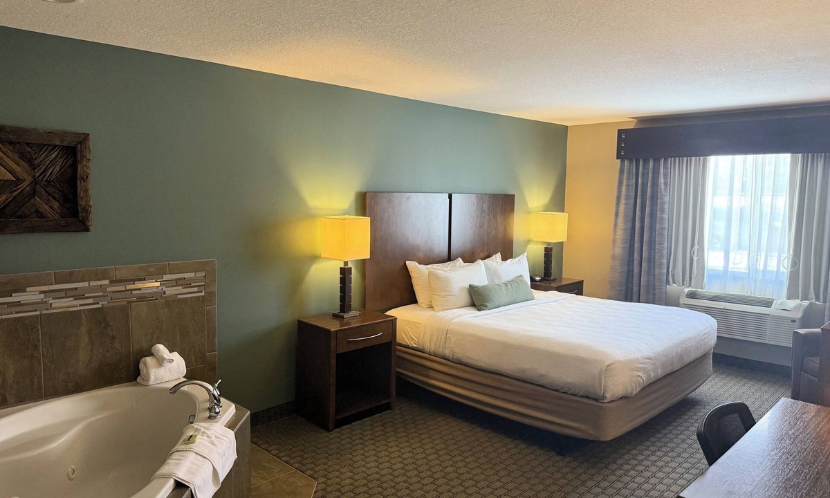 Delano Hotel | GrandStay Delano