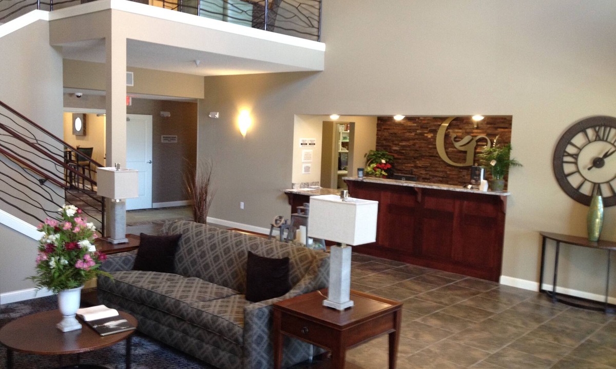 Glenwood Hotel | GrandStay Hotel & Suites