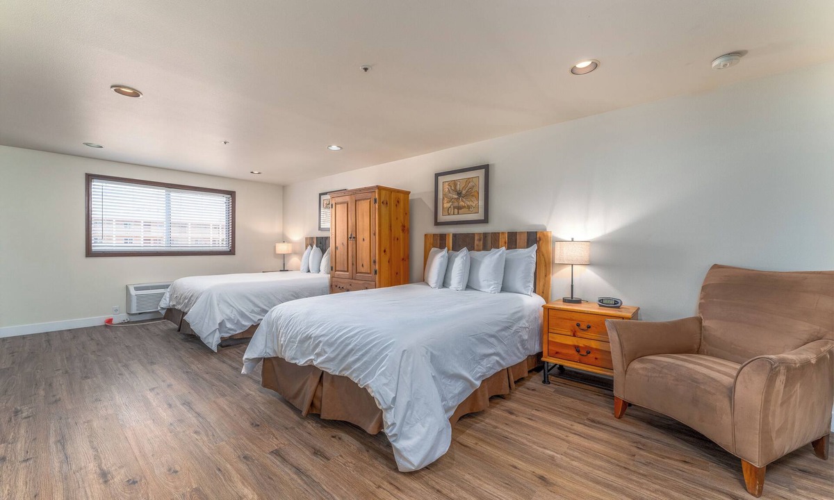 Chelan Condo | Grandview 305A - Third floor condo