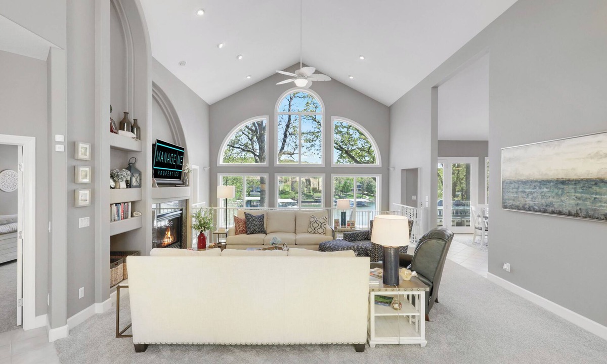 Osage Beach House | Grandview | Luxury Stay