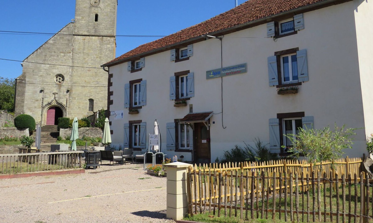 Anjeux Bed & Breakfast | Grange D'anjeux Bed & Breakfast