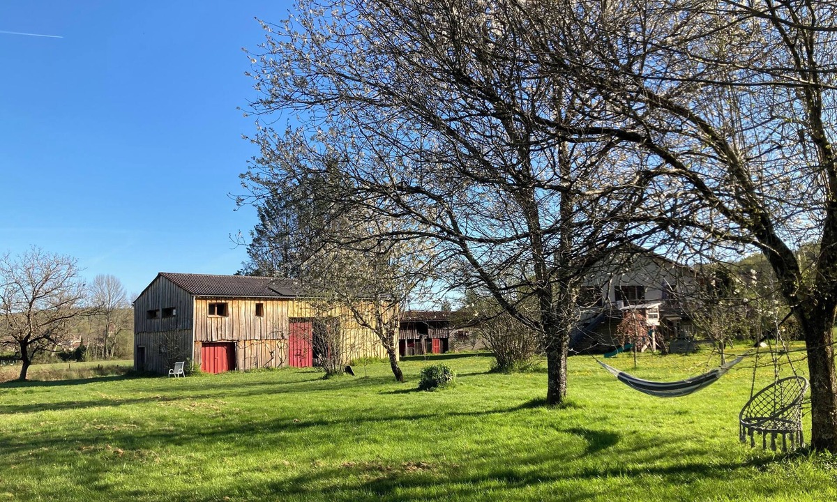 Saint-Jean-de-Cole Hostel | Grange de la Côle