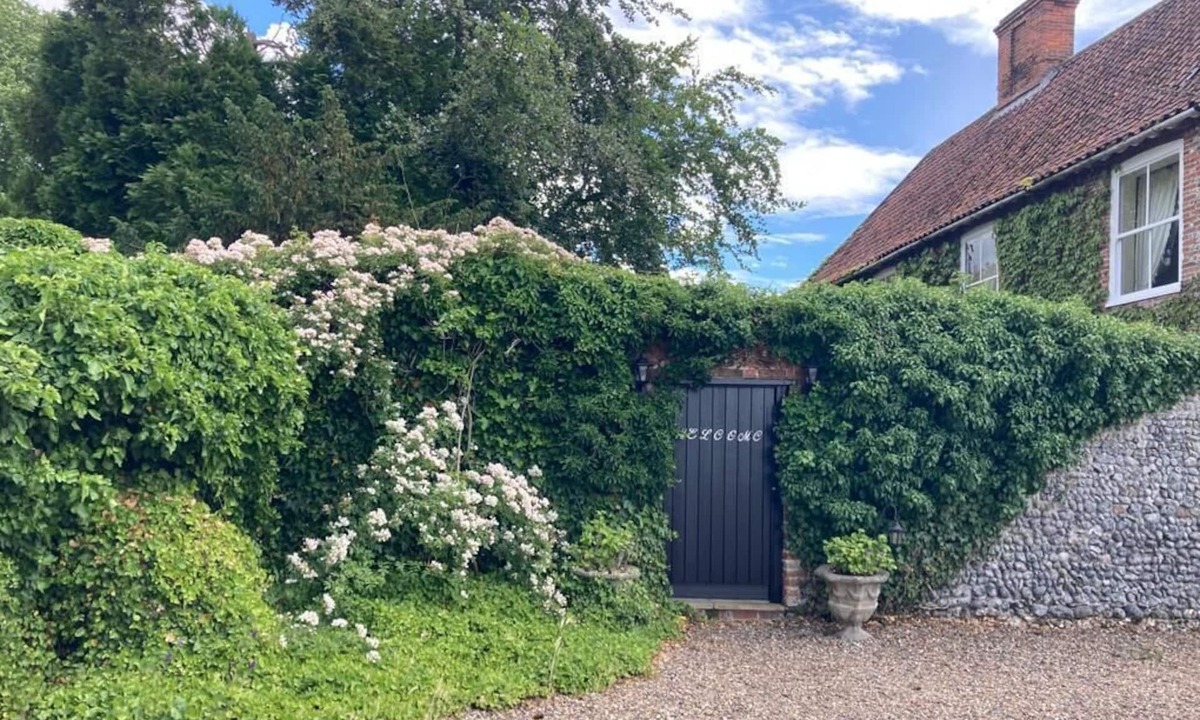 Euston Bed & Breakfast | Grange Farm House