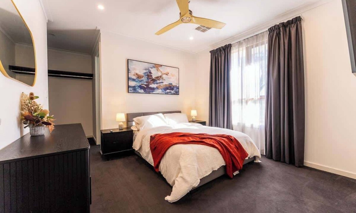 Grange House | Grange Retreat - Beach, BBQ