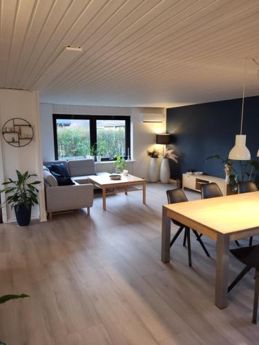 Hirtshals Villa | Granlyvej 42