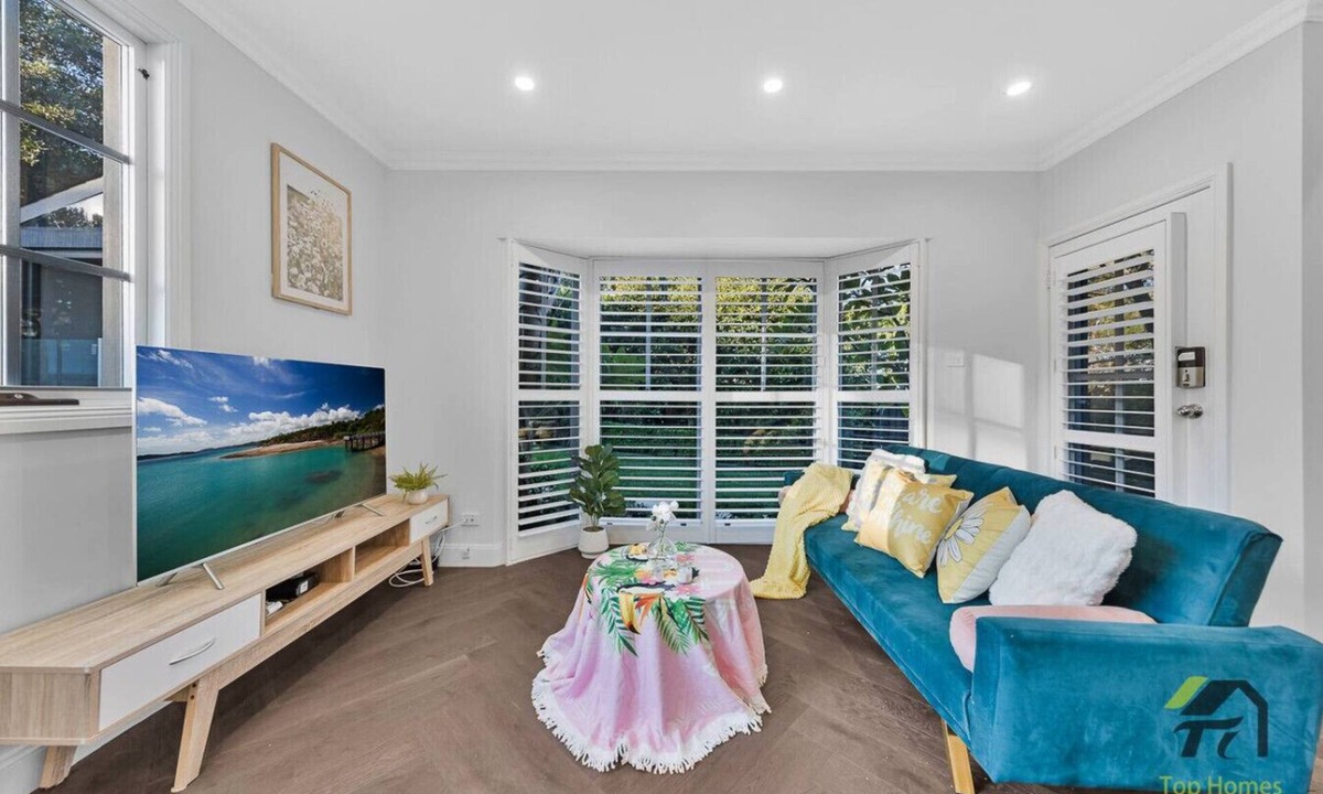 Gordon House | Granny Flat with Pool at the heart of Gordon