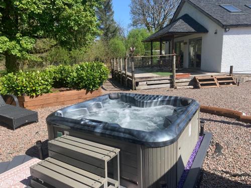 Salen House | Grant Cottage