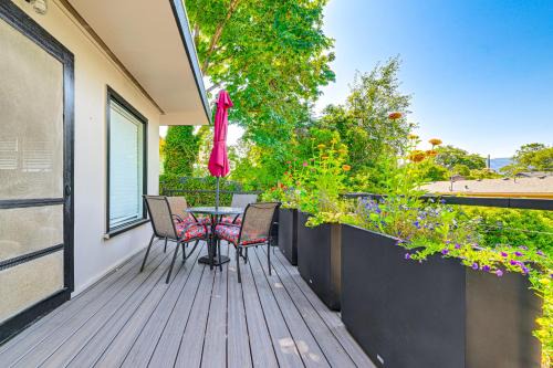 Grants Pass House | Grants Pass Getaway with Expansive Deck!