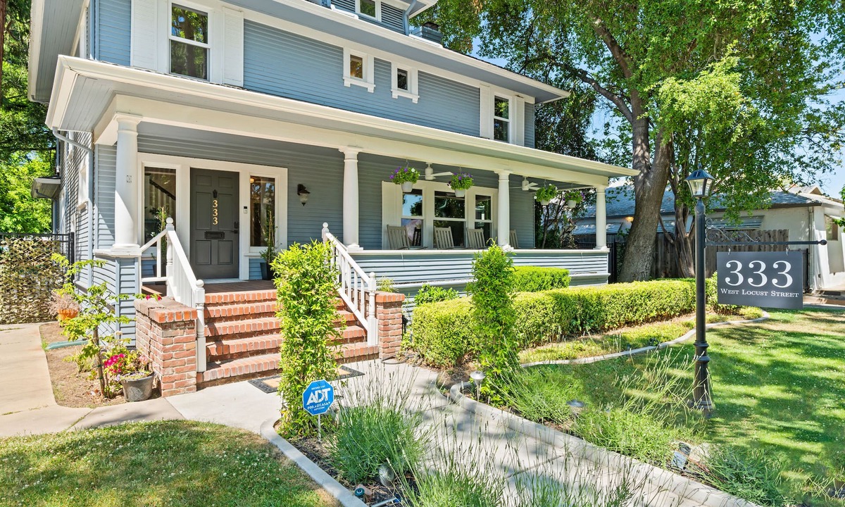 Lodi Bed & Breakfast | Grape Escape Inn & Suites