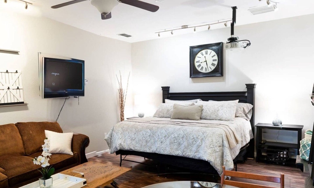 Southlake House | Grapevine,Private, FastWiFi,KingTempurpedic