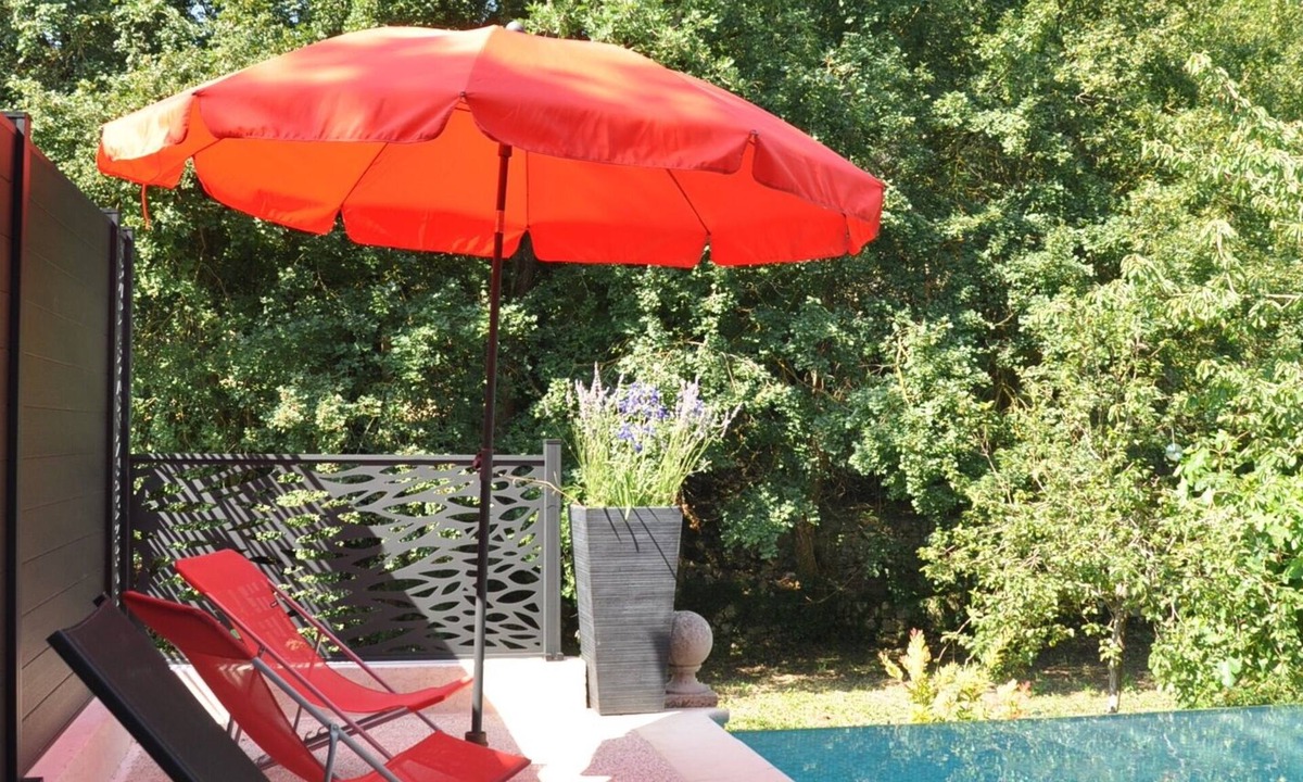 Saint-Jacques Apartment | Grasse, quiet, garden, swimming pool