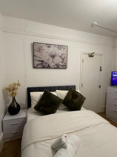 Northampton Apartment | Gray Bridge House