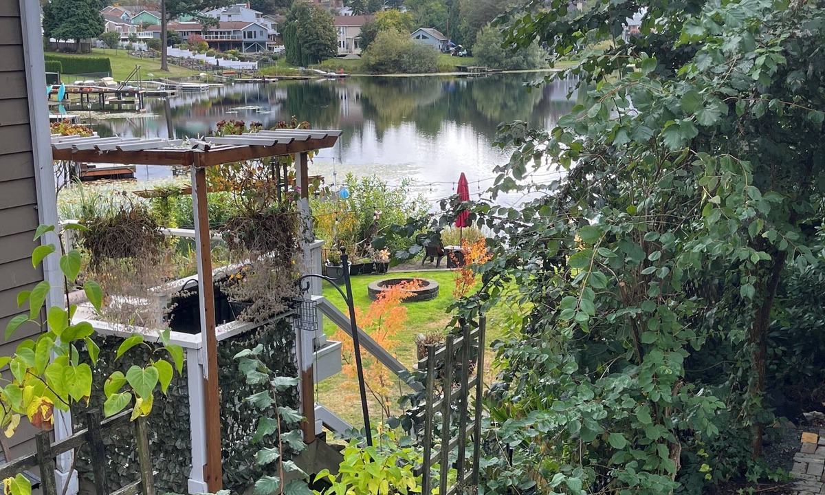 Picnic Point-North Lynnwood House | Gray Door at Lake Serene