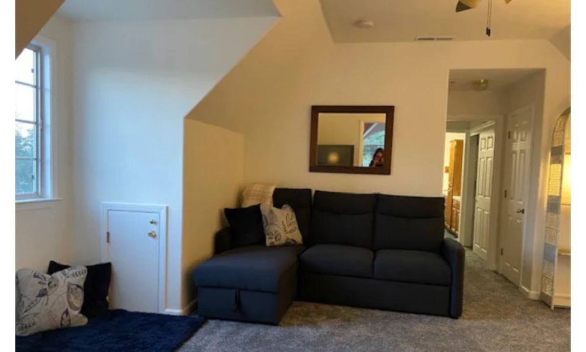 Felton House | Gray Gables Upstairs Retreat