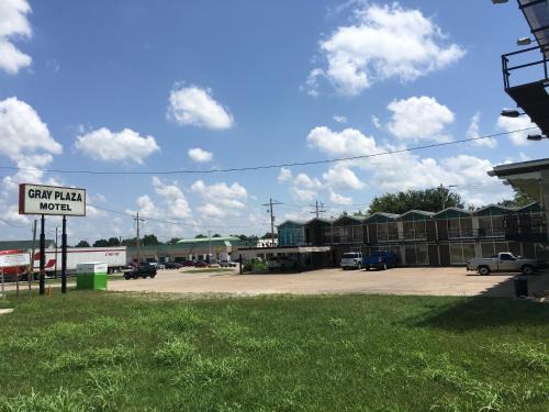 Marion Hotel | Gray Plaza Motel, Marion IL
