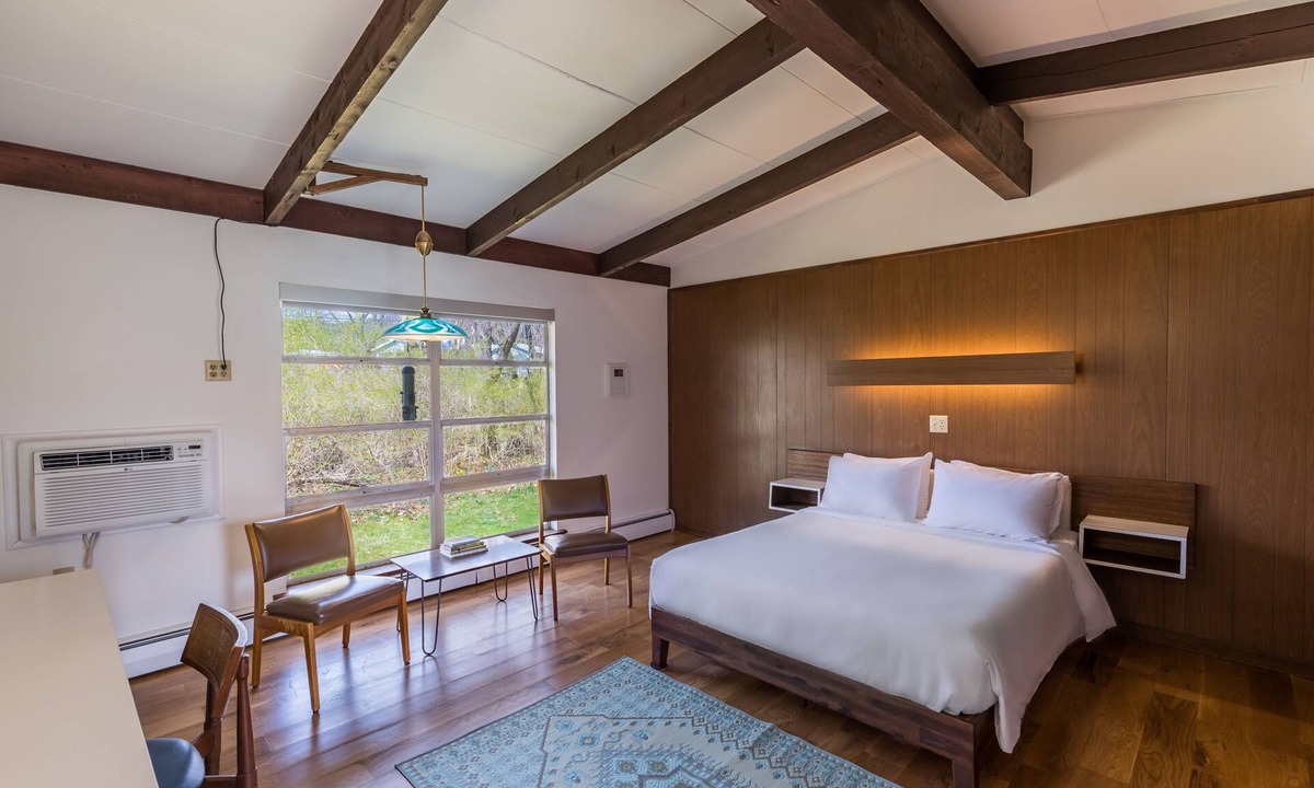 Ithaca Hotel | Grayhaven Motel