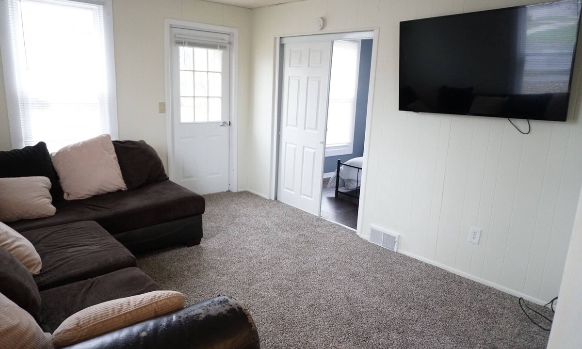Ottawa Apartment | Great 2 Bedroom Near Starved Rock & Downtown Ottawa Dining