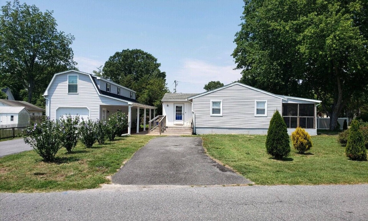 Milton House | Great access to quaint downtown Milton, dining, Broadkill and other beaches