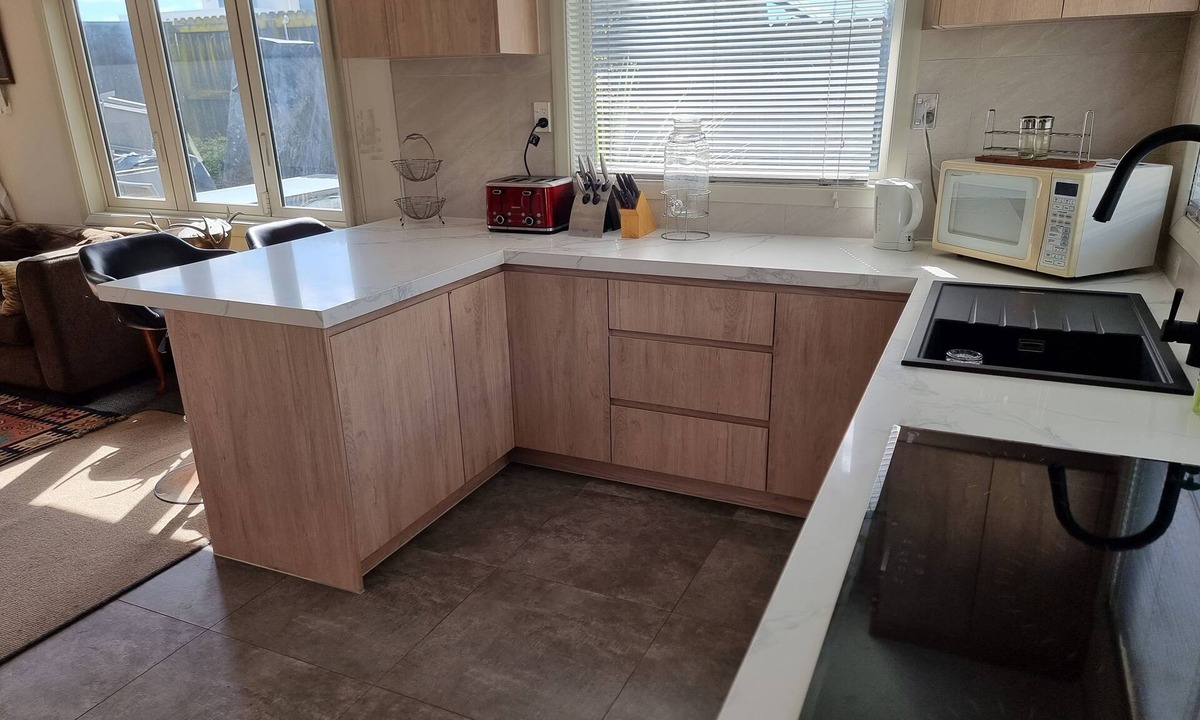 Pukehina House | Great Bach!