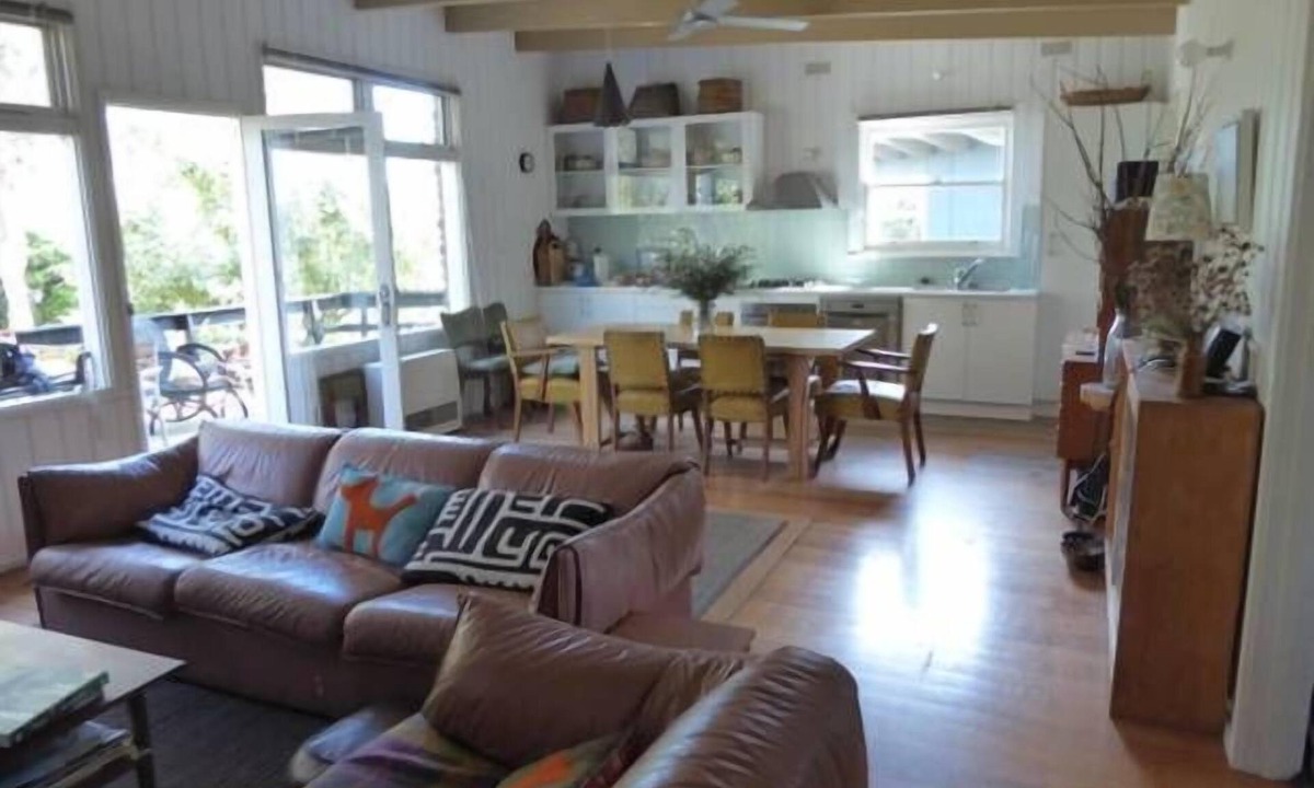 Somers House | Great beach house in Somers