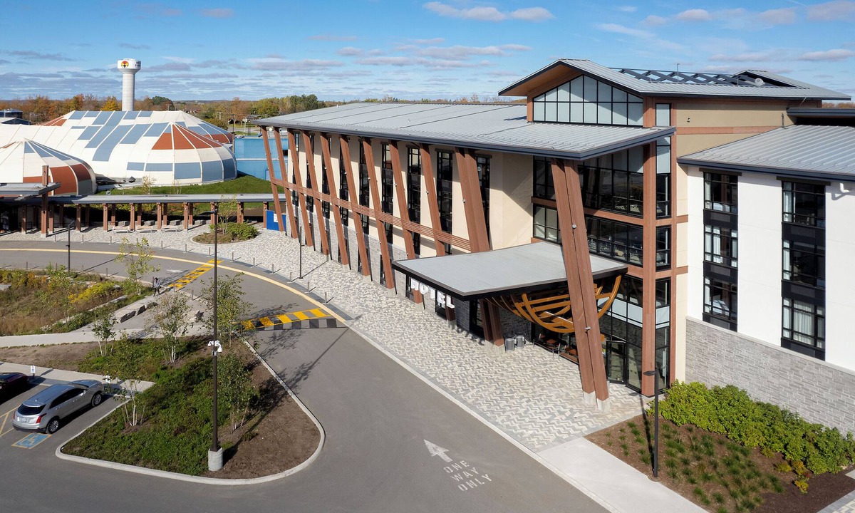 Scugog Hotel | Great Blue Heron Hotel