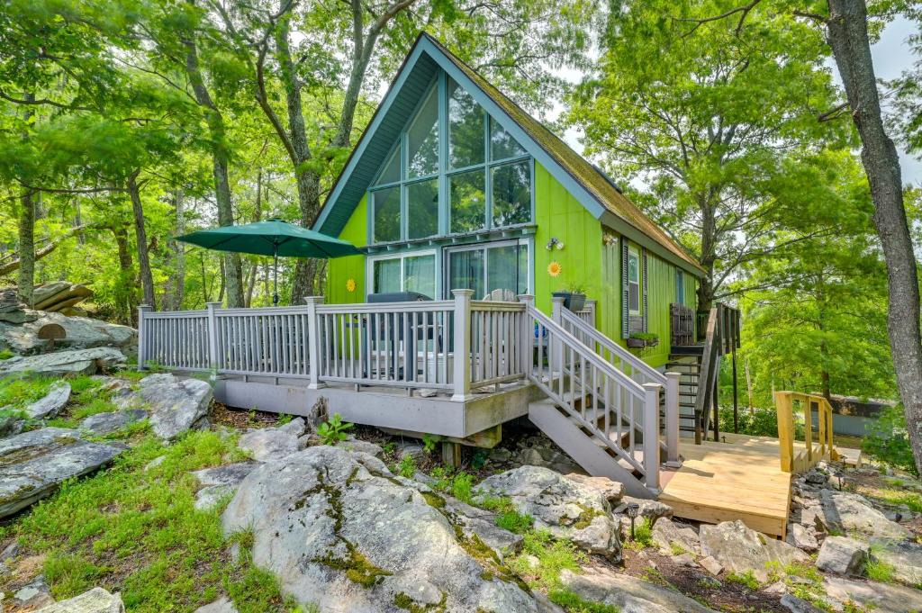 Great Cacapon House | Great Cacapon Cabin w/Mountain Views