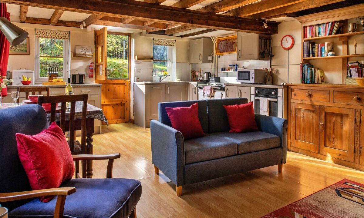 Tirabad Cottage | Great Cantal Granary