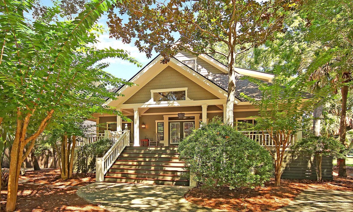 Vanderhorst Plantation House | Great Central Spot, Golf Course Views- Across from Turtle Point & Pool Access