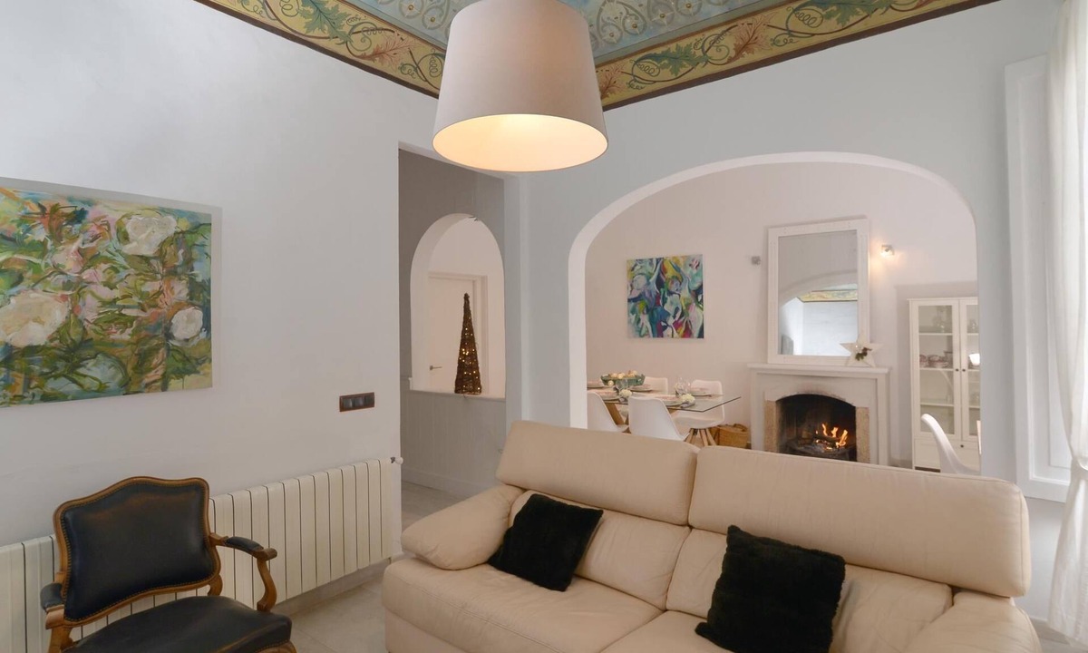 Sant Feliu de Guixols Villa | GREAT COLONIAL HOUSE IN TOWN CENTER