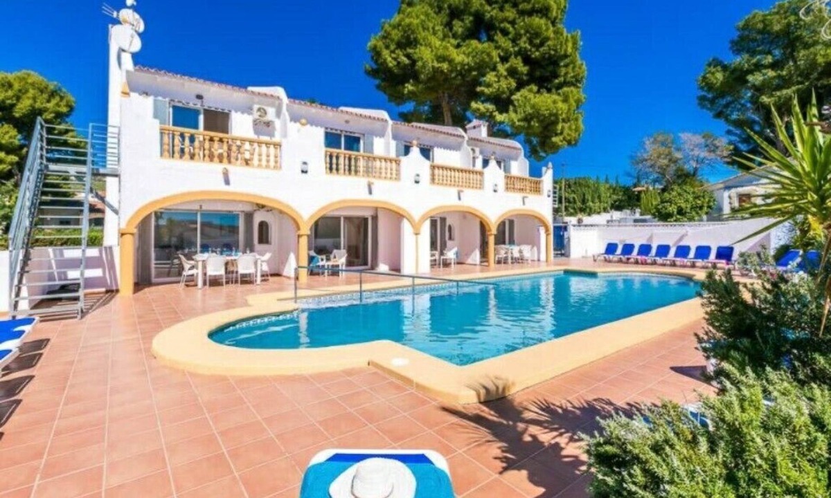 Casas de Torrat Apartment | GREAT DISCOUNTS ON WINTER LETS, APT A, GROUND FLOOR 2 BED, SLEEPS 6, SHARED POOL