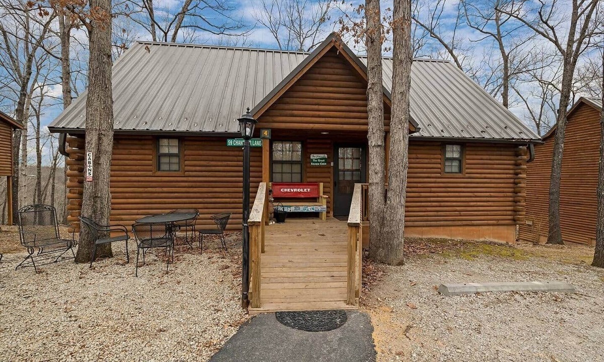 Notch Estates House | Great Escape Log Cabin Close to SDC