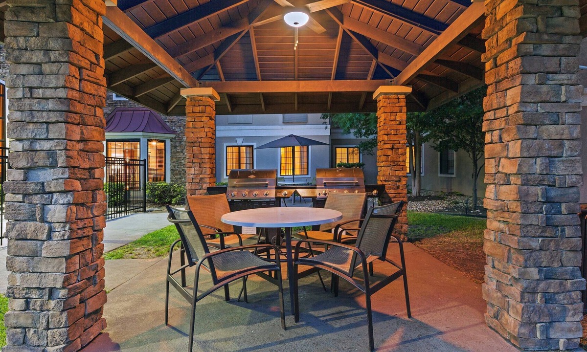 Round Rock West Apartment | Great for Business Travel! Studio with FREE Buffet Breakfast + Pool Access