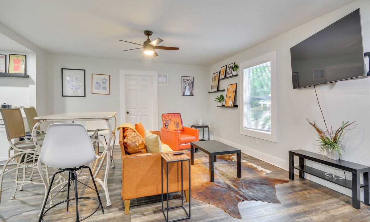 Greensboro House | Great for Groups! Greensboro Getaway, 1 Mi to Dtwn